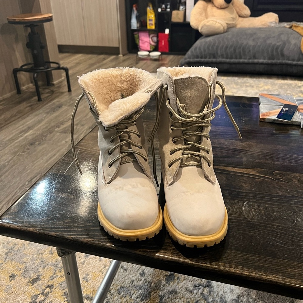 Cloud 9 Sheepskin Boots